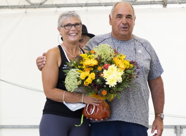 Mme FEILLAUT et sa remise de récompense